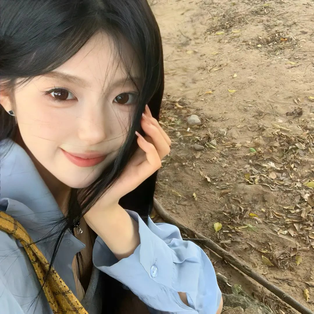 踉跄女孩